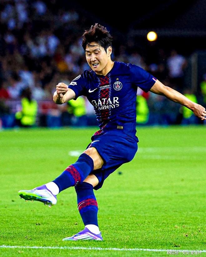 开云体育-韩国足球队在关键比赛中表现出色