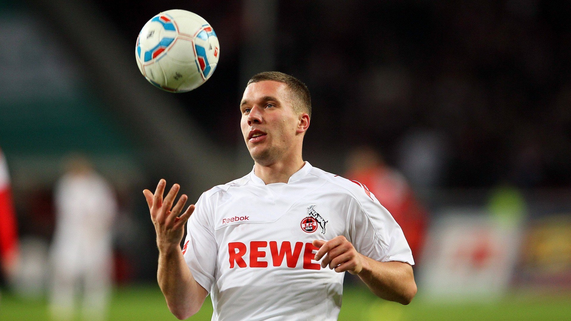 绿茵场与乒乓台的双重绝杀,当韩国足球遇见德国乒乓的决胜时刻