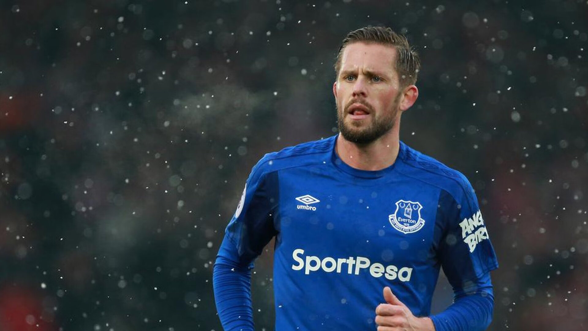 开云APP-节奏大师西亚卡姆，广东队对阵开拓者一役的战术灵魂